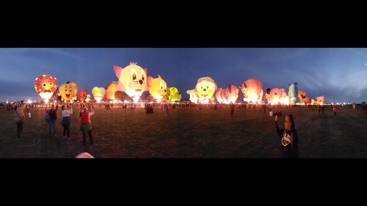 Albuquerque International Balloon Fiesta 2018 Special Shapes Glowdeo albuquerque-international-balloon-fiesta-2018-special-shapes-glowdeo