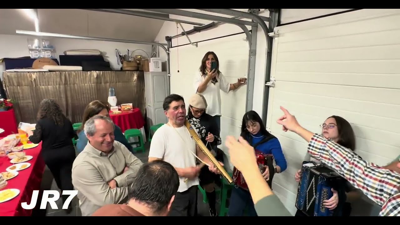 Noite de Reis 👑 em casa do João Antunes grande animação 10/1/26 👑🪗🇵🇹🌏