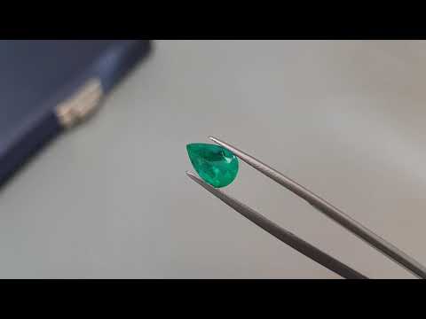 Vivid Green emerald from Colombia in pear cut 1.96 ct Video  № 2