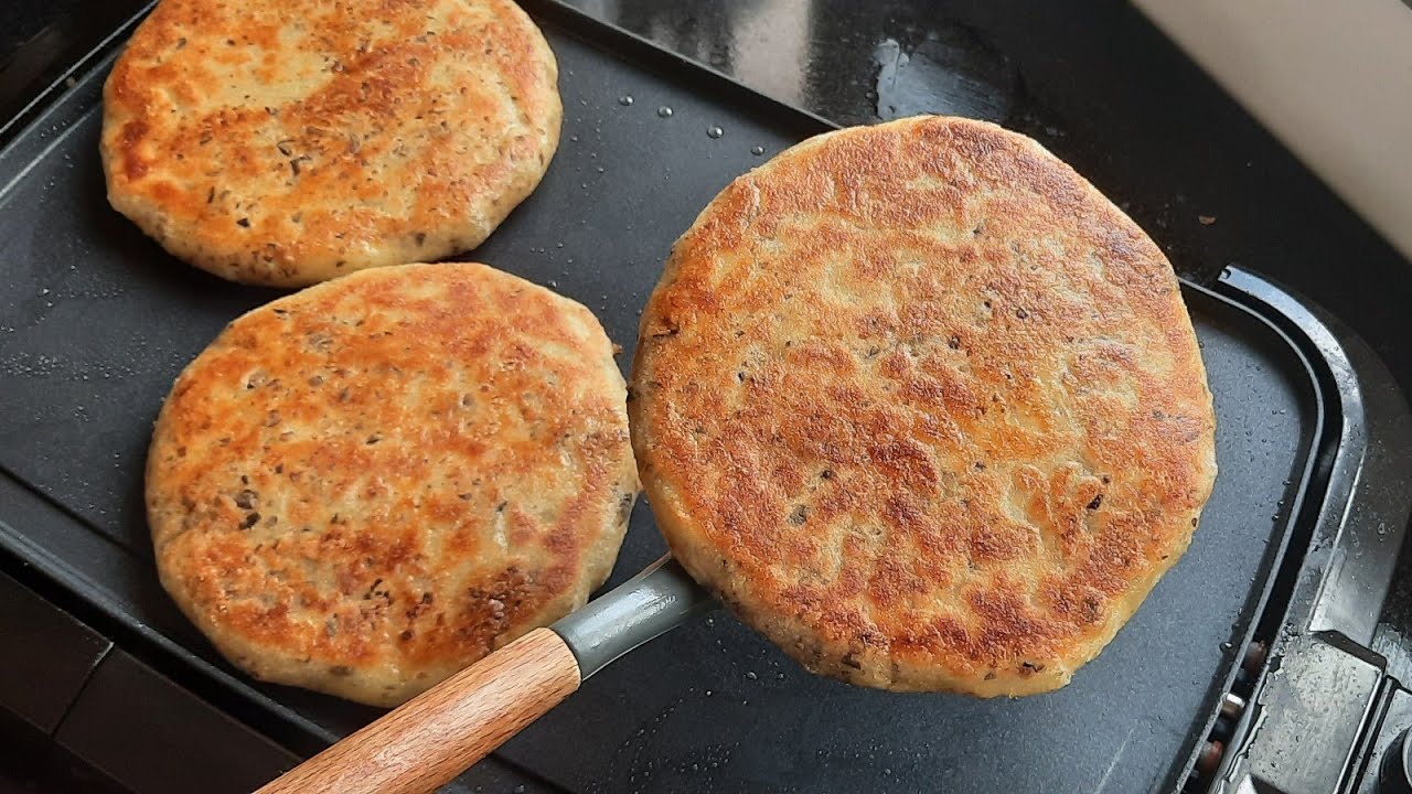 غتولي مدمنة عليه بزاف الى جربتيه ملوي مخمار بحشوة الزيتون الاسود مورق مفشفش رهيب جدا شكر لتشجيعاتكم🥰