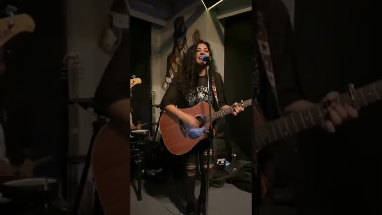 When audience sings along!✨😍 | woh lamhe | Viral | live show | Atif Aslam | music | Shots