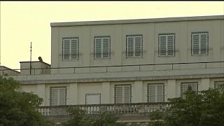 NSA: What are the tarpaulins covering the American embassy in Paris hiding?