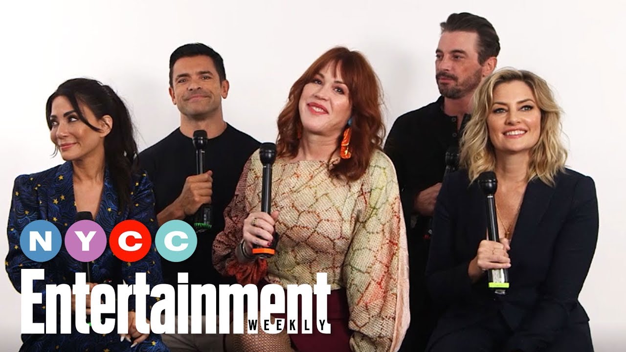Download Riverdale's Mark Consuelos, Molly Ringwald & More On New Season | #NYCC19 | Entertainment Weekly