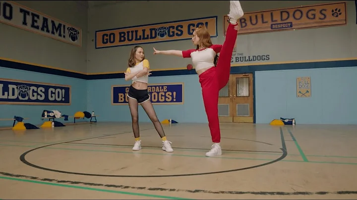 Cheryl Blossom dance battles a literal high school...