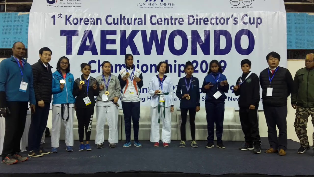 1st Korean KCCD Taekwondo Championship Cup 2019 Cadet Girl Prize
