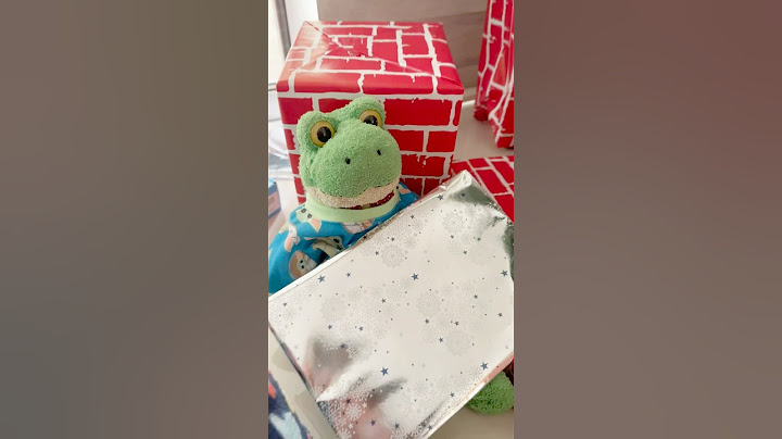 Rhenné Abriendo los regalos de Santa 🎅🏻 🎁❤️🐸 #laracampos #rhenné