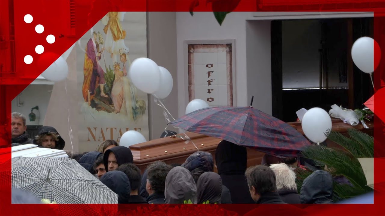 Ischia, funerali di sei vittime della frana: esequie della famiglia Monti e di Nikolinka Blagova