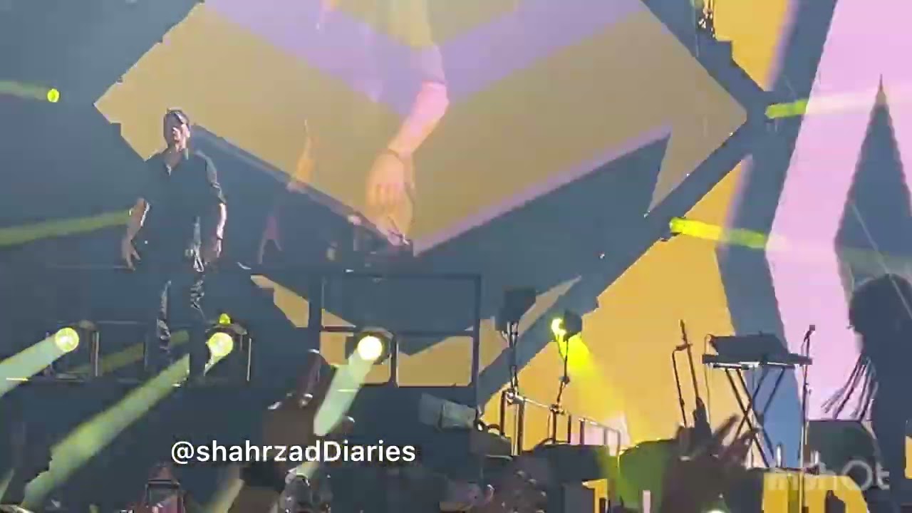 @EnriqueIglesias LIVE🥹♥️,Etihad Arena,Abu Dhabi,UAE 1November2025  #enriqueiglesias #abudhabi 