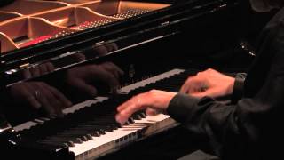 Vladimir Feltsman Plays Schumann Live in Concert