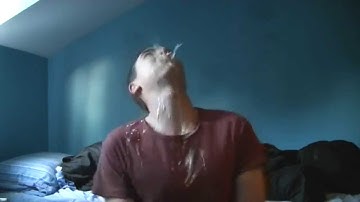 Guy goes crazy over halo 4! - PDA skits