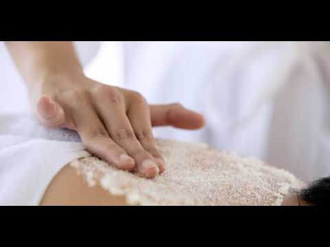 Scrub al sale: un potente esfoliante naturale