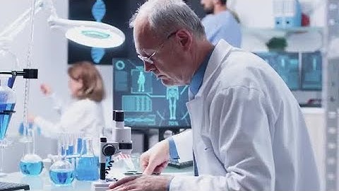 Using A Microscope Stock Video