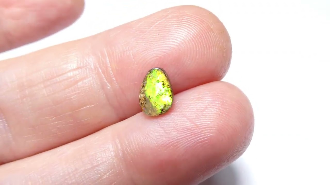 stunning electric opal green to blue