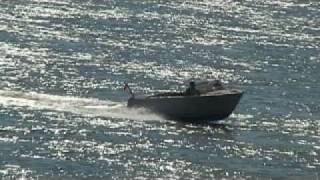 Mit dem Holzboot auf dem Rhein, wooden boat utility runabout Rohn VZ58