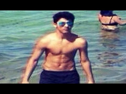 Shahrukh Khan Son Aryan Khan Flaunts His Abs videos for cats