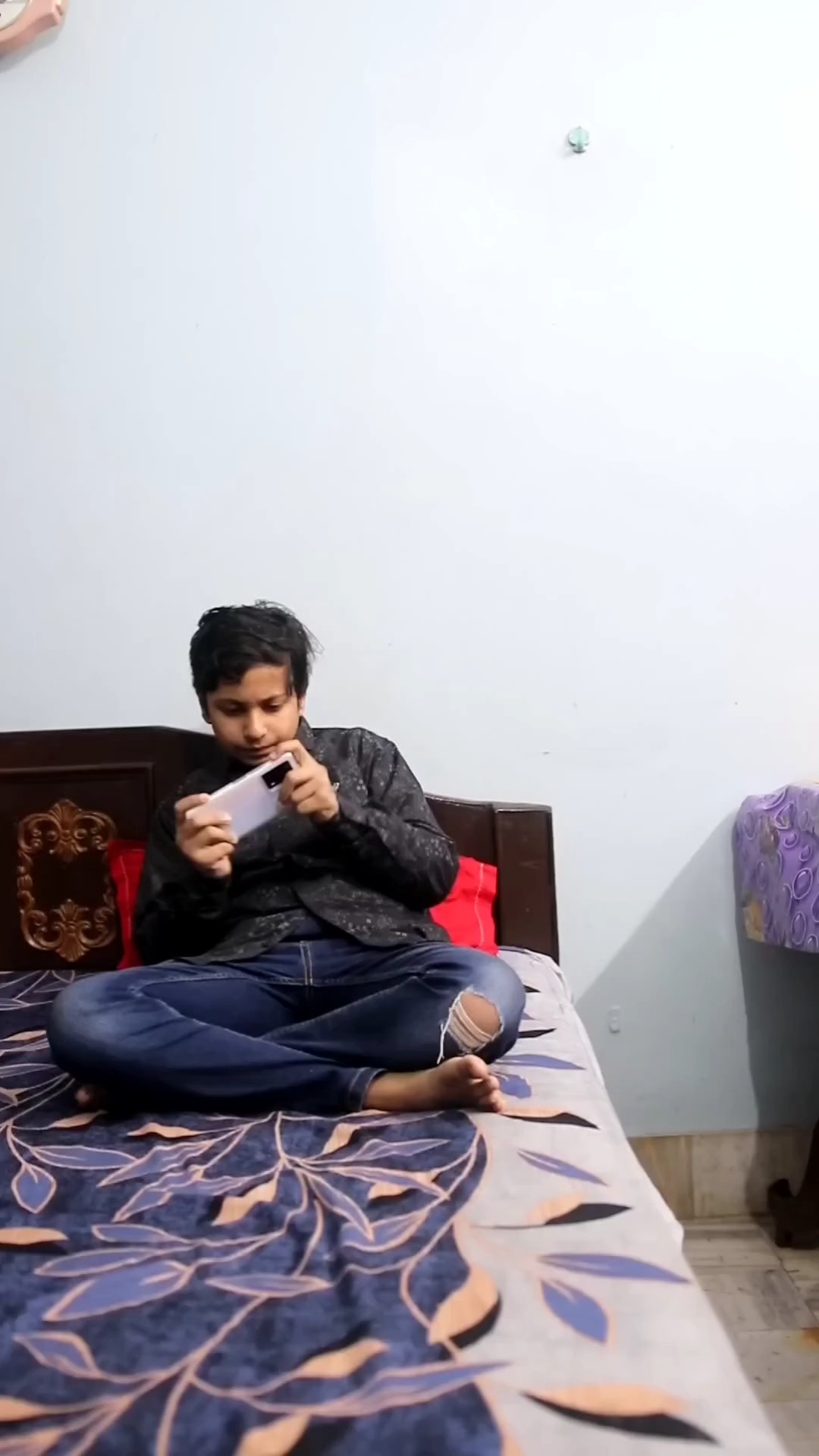 बहुत नौटंकी करता है #shorts #trending
