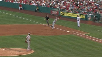 STL@LAA: Adams snags liner in foul territory in fifth