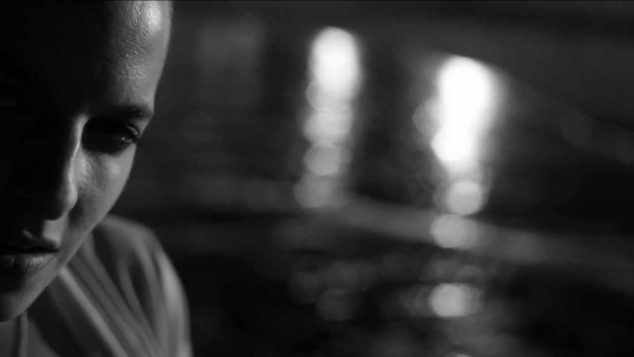 לי גאון - פלגים של מבוכה   La Noyee) Lee Gaon - Plagim shel mevucha)