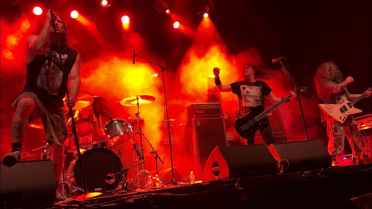 Fugitive - Hell’s Half Acre (Live in St. Pete, FL 7-8-25) auf YouTube ansehen Fugitive - Hell’s Half Acre (Live in St. Pete, FL 7-8-25) auf YouTube ansehen