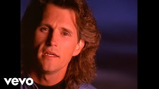 Video thumbnail of "Diamond Rio - Love A Little Stronger"