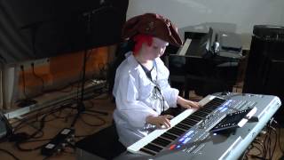 Musicando 2014: Sechsjähriger spielte vom Soundtrack "Fluch der Karibik" den Titel "He's a Pirate" chords