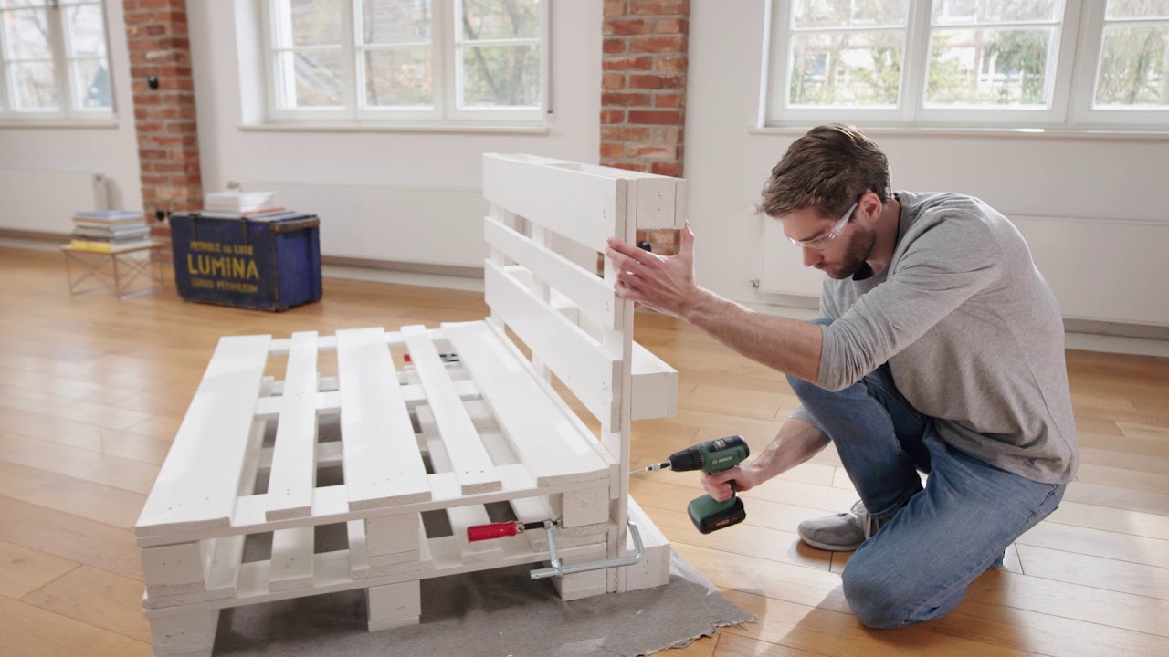 Bosch stellt vor: Der Akku Bohrschrauber UniversalDrill 18