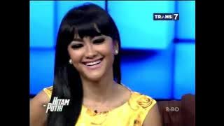 Pesan Julia Perez untuk Dewi Persik