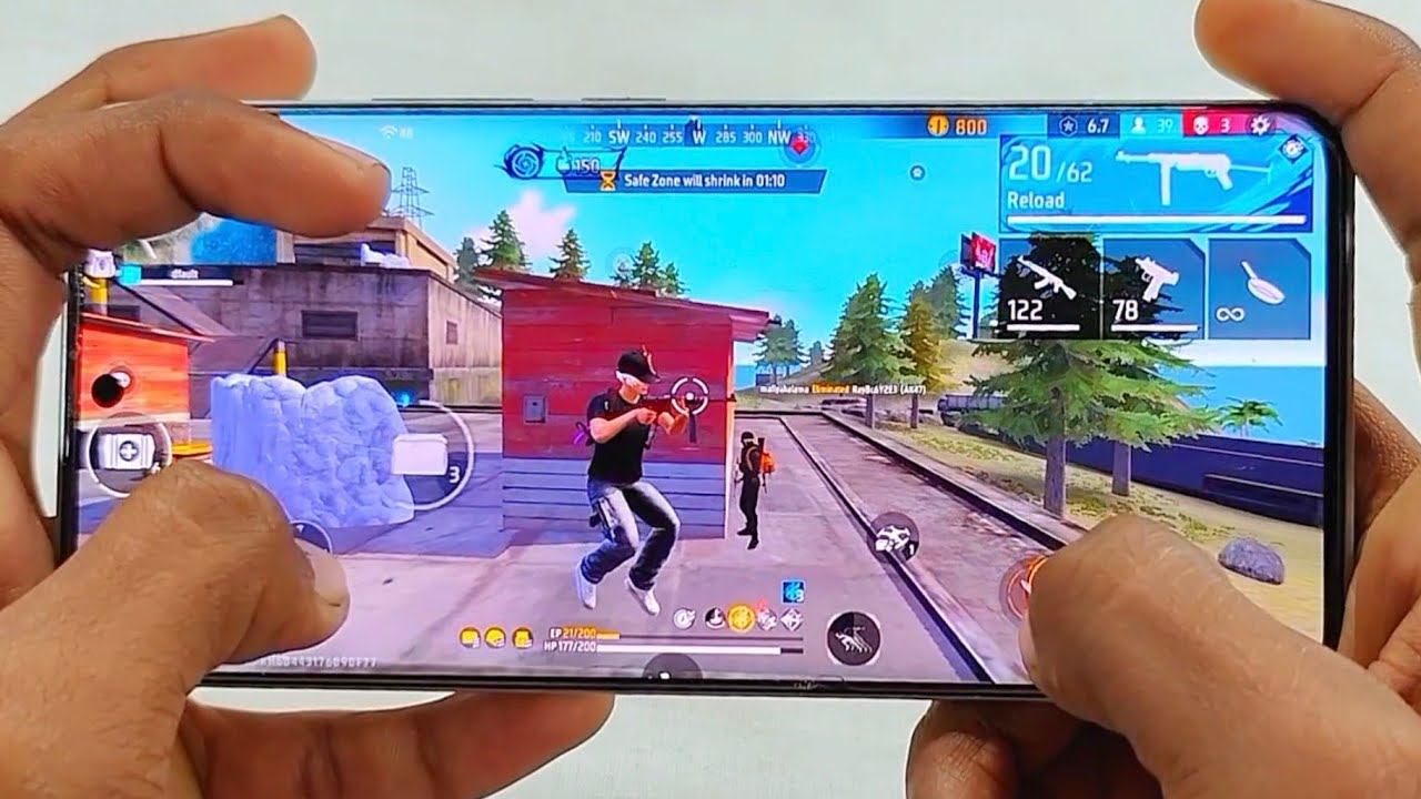 Solo Vs Squad Handcam ⚡ Poco X7 Pro 📲 Free Fire Gameplay 🎯 - YouTube