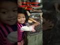 2 sal ke bacche Roti banaa rahe hain#cutebaby #viral #youtubeshorts