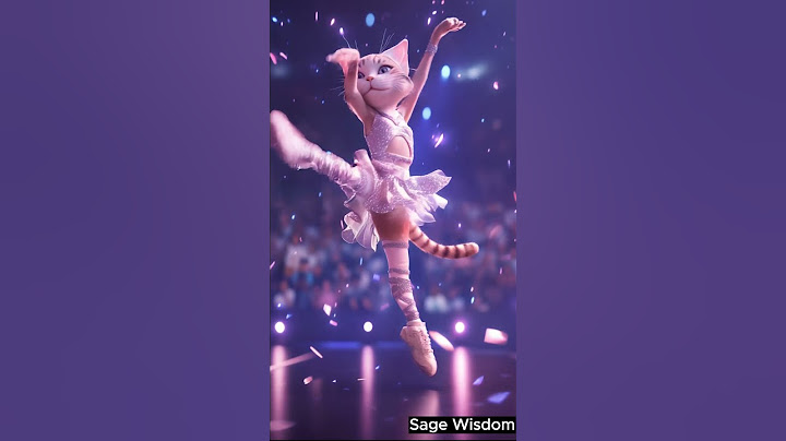 This cat's 'wow' dance broke the internet! 🐈🩰🤯 #catshorts #ballet #wow