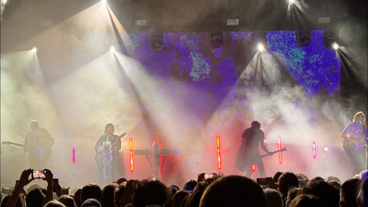 Slowdive - Star Roving - live @ Berlin Columbiahalle - 2024-01-25 - YouTube