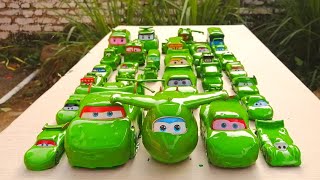 Clean up muddy minicar & Disney pixar car convoys! Play in the garden #6