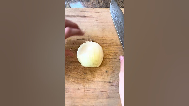 How to perfectly dice an onion! #knifeskills #cooking #cooking101