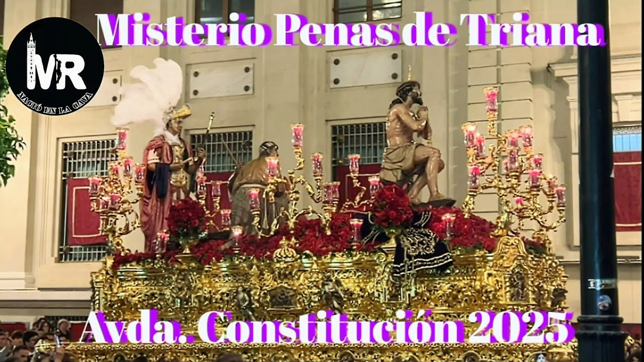 El paso de misterio del Señor de las Penas de la Estrella por la Avenida de la Constitución en 2025.