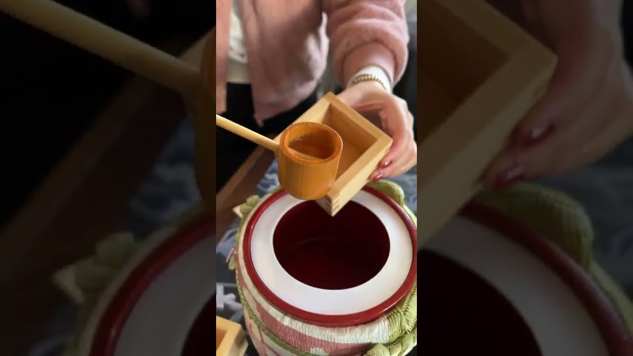 300 years old Sake Barrel Ceremony in Japan🍶