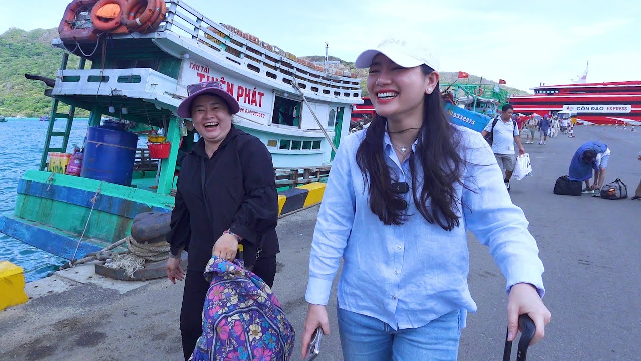 Đưa Chế Thuý Tôm Ra Côn Đảo Bằng Tàu Cao Tốc Ăn Nhiều Hải Sản Tươi Sống | ÁNH KUA