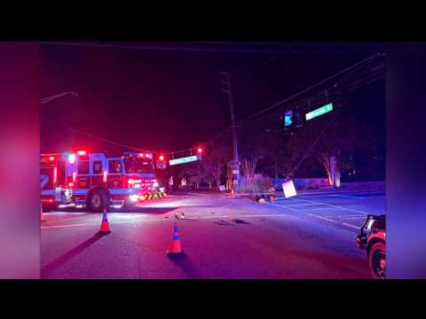 Sandy Springs road closed after tree falls on power lines