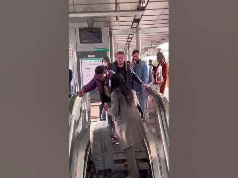 First time using escalator 😅🙅🏾‍♂️😂 - YouTube