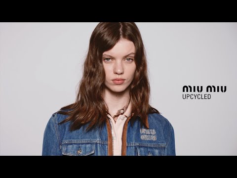miumiu デニム AMM1 2024 487 hqdefault.jpg