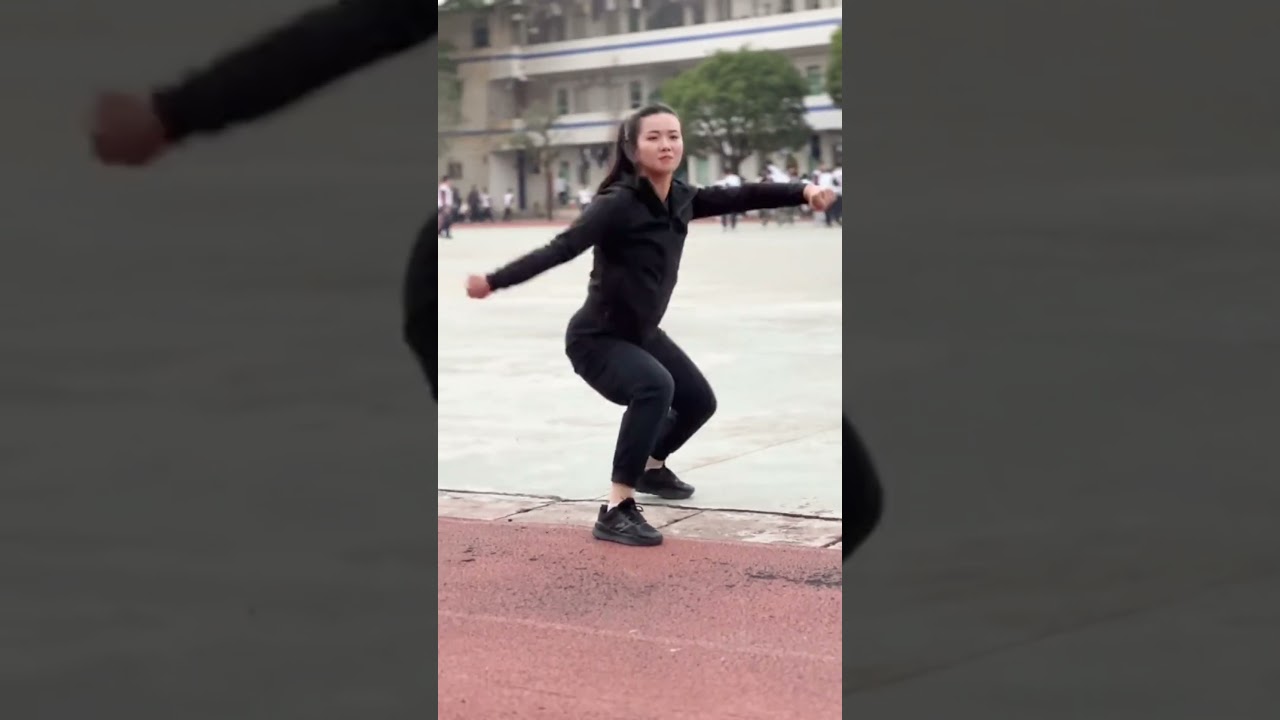 A person abides by propriety, while the heart remains calm and serene 