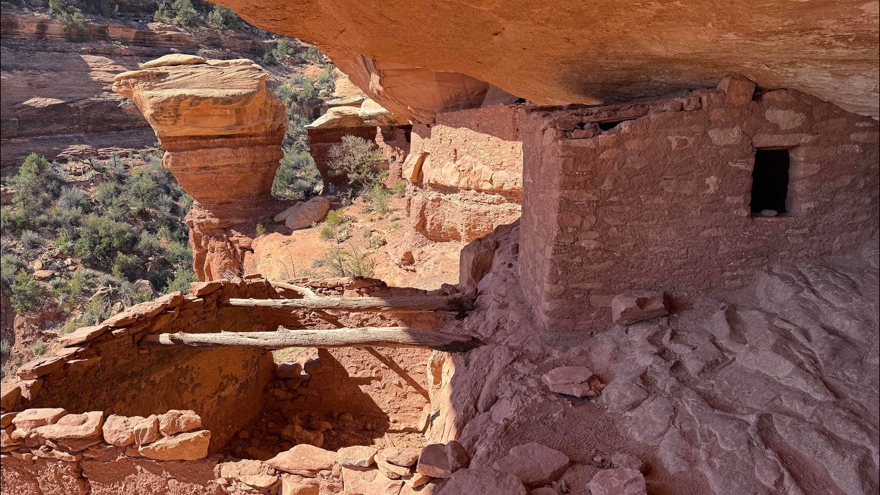 Utah ancient ruins and slot canyons vacation