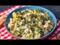 Piept de pui la tigaie cu broccoli și sos de smântână - Idei de rețete