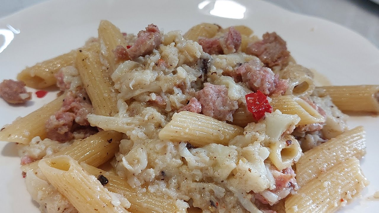 PASTA CAVOLFIORE E SALSICCE / RICETTA FACILE E ECONOMICA/ COOKEO 