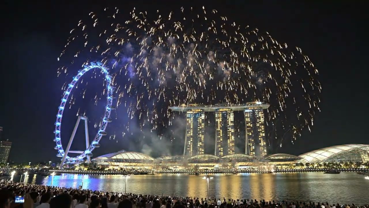 Beautiful Fireworks Display Singapore 2026 | Night Sky Art