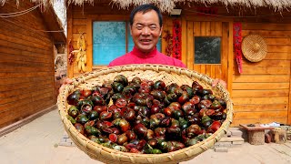 Strange Recipe! Big River Snails Cooked with Spicy Sause! Welcome To Summer! | Uncle Rural Gourmet