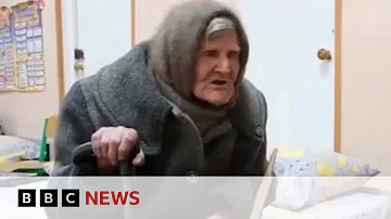 Ukraine war: 98-year-old Ukrainian says she walked miles alone through Russian territory | BBC News