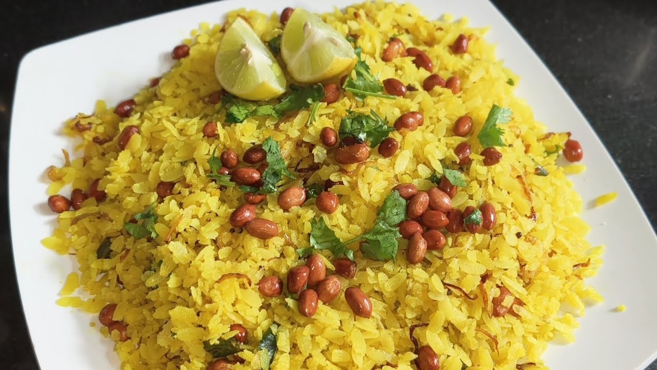Easy n quick breakfast kanda poha by Heena's zaika 😋