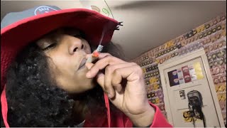 Dreh dir einen Joint und rauch mit mir!