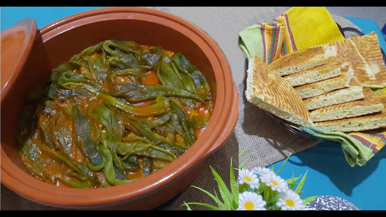 شطيطحة بطاطا حارة بالفلفل مشوي و خبز التغماس chtitha batata et khobz eteghmas