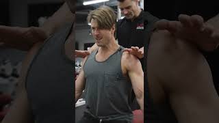 Unseen footage of Glen Powell training for Anyone But You 🤣 #glenpowell #anyonebutyou #gym